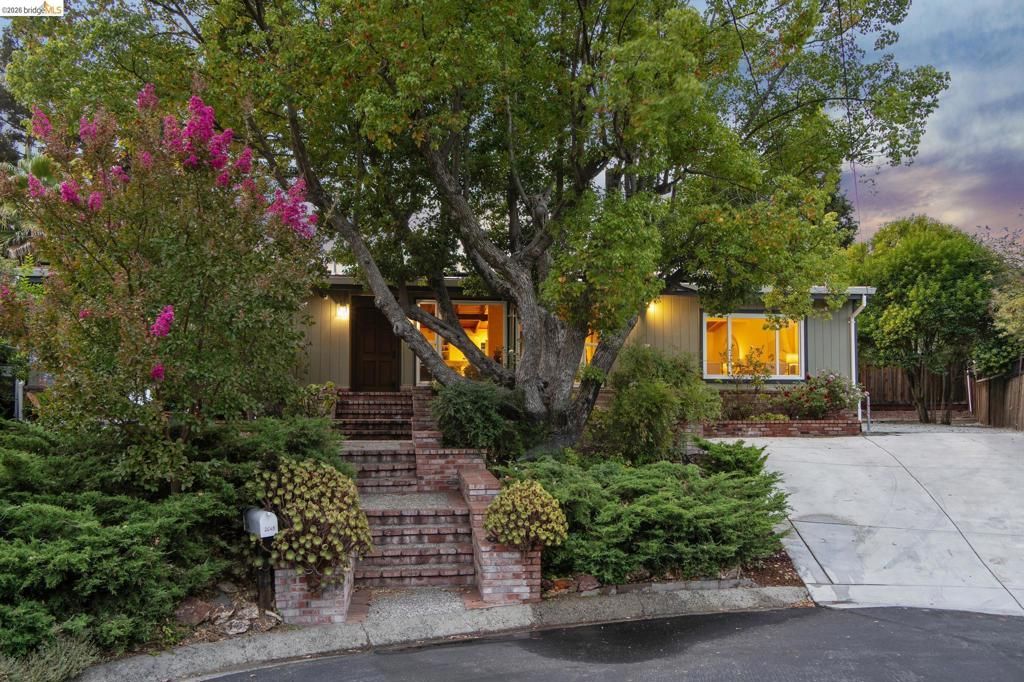 Image 1 of property listing at 2645 Buenos Aires Ct, Walnut Creek, CA 94597