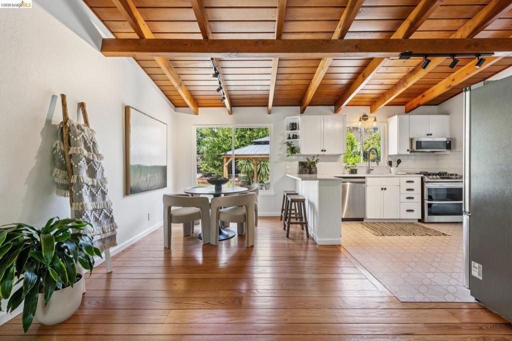 Image 10 of property listing at 2645 Buenos Aires Ct, Walnut Creek, CA 94597