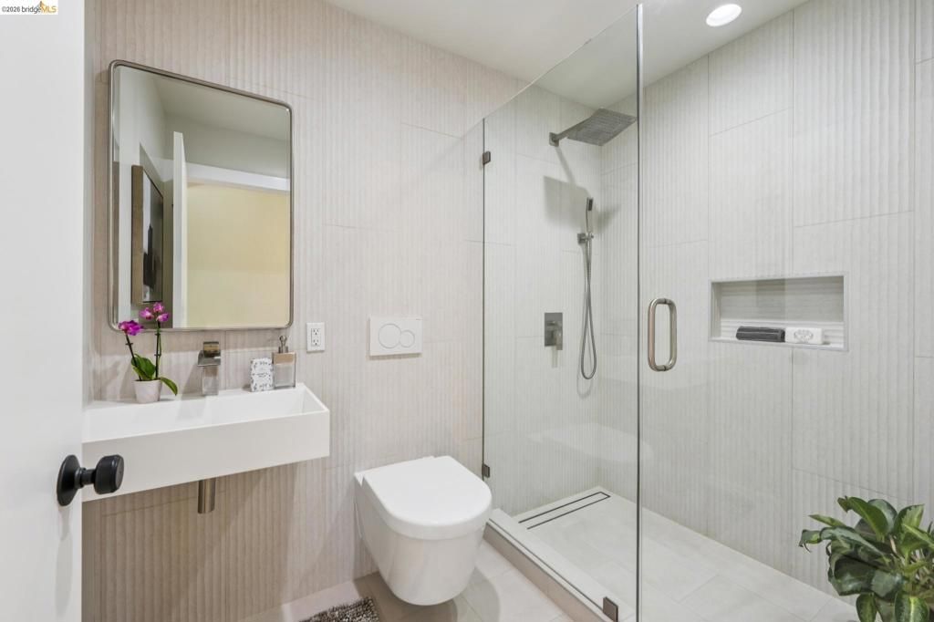 Image 26 of property listing at 2645 Buenos Aires Ct, Walnut Creek, CA 94597