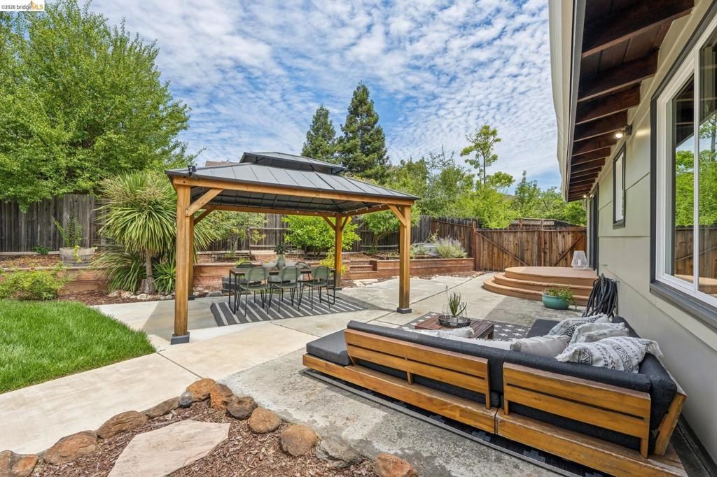 Image 35 of property listing at 2645 Buenos Aires Ct, Walnut Creek, CA 94597