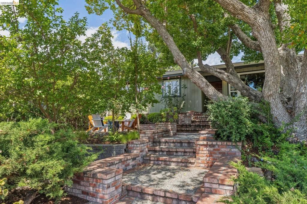 Image 40 of property listing at 2645 Buenos Aires Ct, Walnut Creek, CA 94597