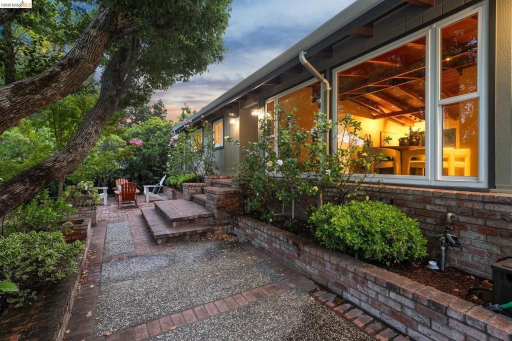 Image 6 of property listing at 2645 Buenos Aires Ct, Walnut Creek, CA 94597