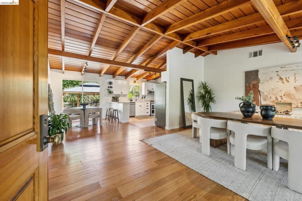 Image 7 of property listing at 2645 Buenos Aires Ct, Walnut Creek, CA 94597