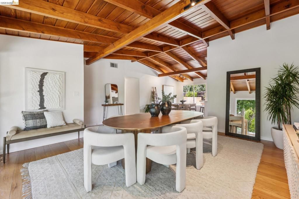 Image 9 of property listing at 2645 Buenos Aires Ct, Walnut Creek, CA 94597
