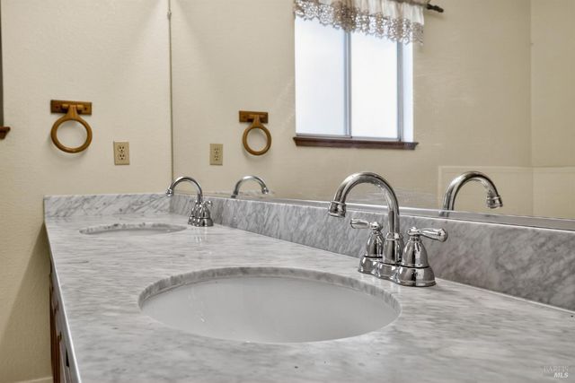 2155 Hastings Ct, Santa Rosa, CA 95405