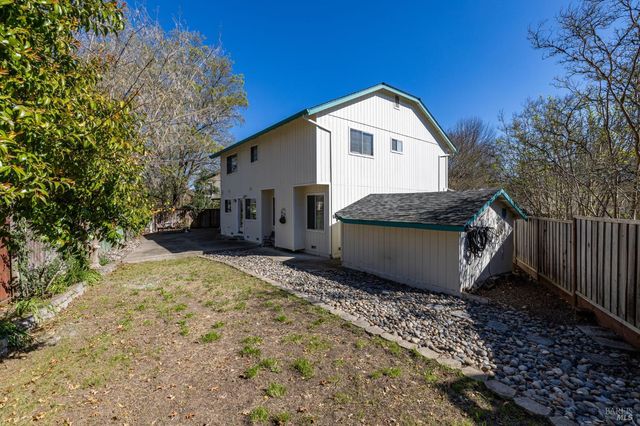 2155 Hastings Ct, Santa Rosa, CA 95405