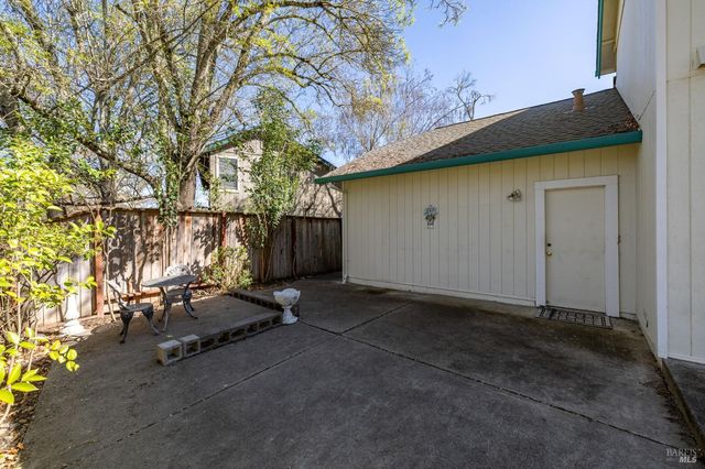 2155 Hastings Ct, Santa Rosa, CA 95405