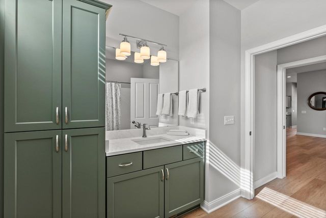 W214N4987 Casey COURT, Menomonee Falls, WI 53051