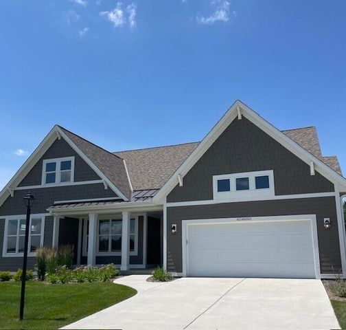 W214N4987 Casey COURT, Menomonee Falls, WI 53051