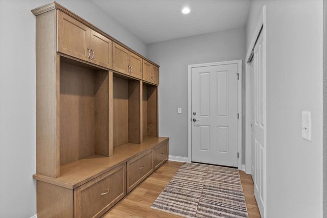 W214N4987 Casey COURT, Menomonee Falls, WI 53051