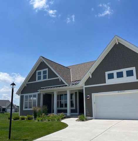 W214N4987 Casey COURT, Menomonee Falls, WI 53051