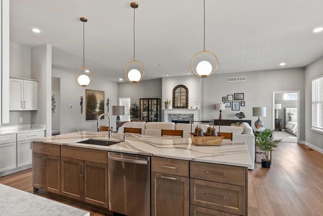 W214N4987 Casey COURT, Menomonee Falls, WI 53051