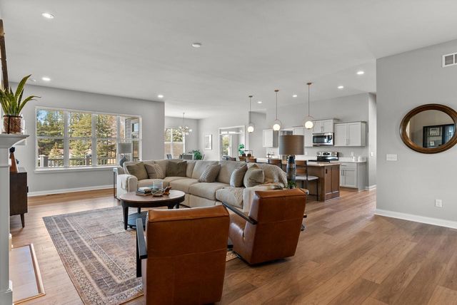 W214N4987 Casey COURT, Menomonee Falls, WI 53051