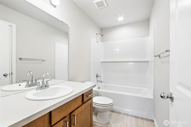 18518 SE 271st Place Place, Covington, WA 98042