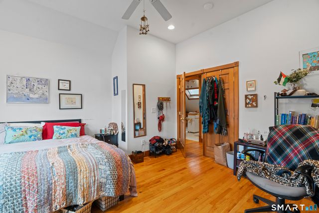 136 Edwards Street 3rd fl, New Haven, CT 06511