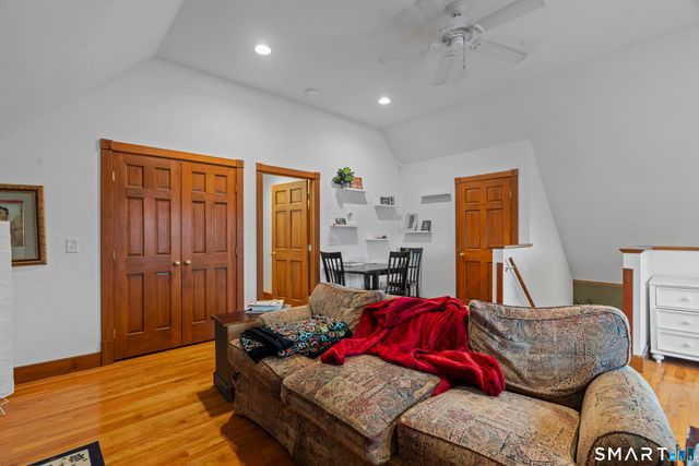 136 Edwards Street 3rd fl, New Haven, CT 06511