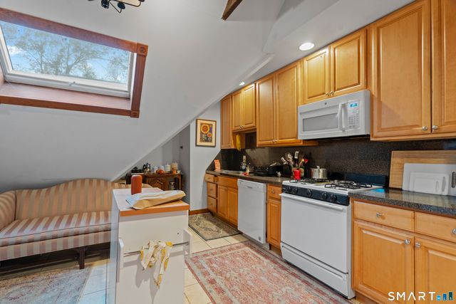 136 Edwards Street 3rd fl, New Haven, CT 06511