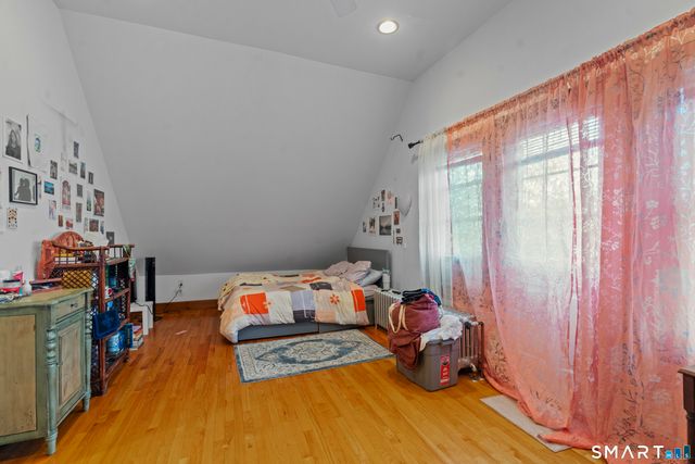 136 Edwards Street 3rd fl, New Haven, CT 06511