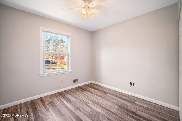 12 6th Street, Barnegat, NJ 08005
