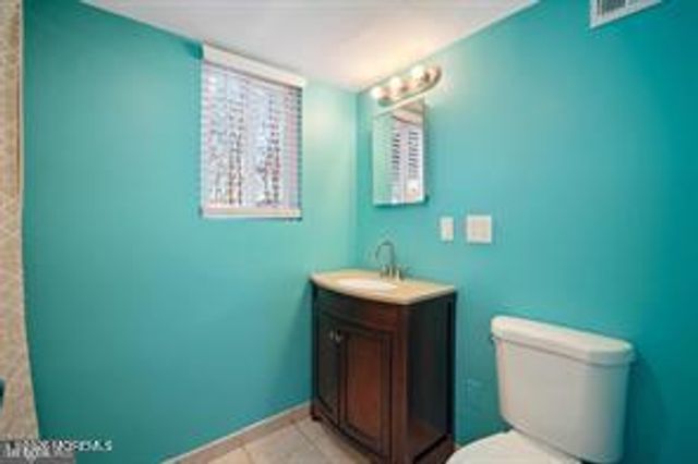 12 6th Street, Barnegat, NJ 08005