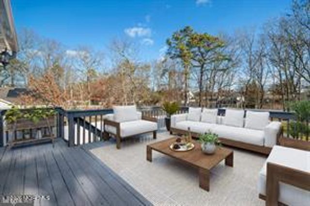 12 6th Street, Barnegat, NJ 08005