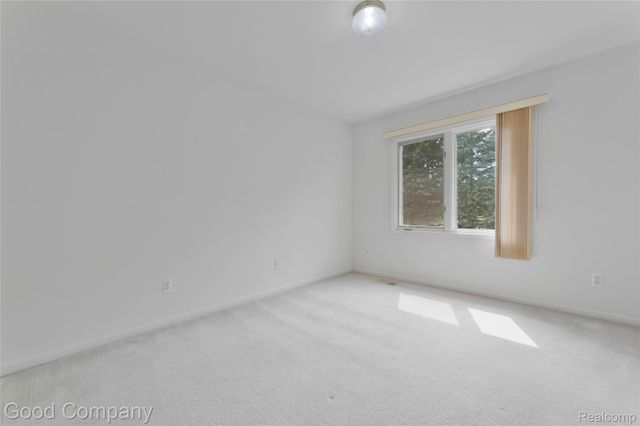 55441 Boardwalk Drive, Shelby Charter Township, MI 48316