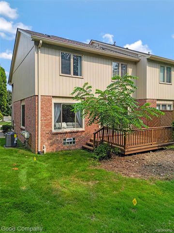 55441 Boardwalk Drive, Shelby Charter Township, MI 48316
