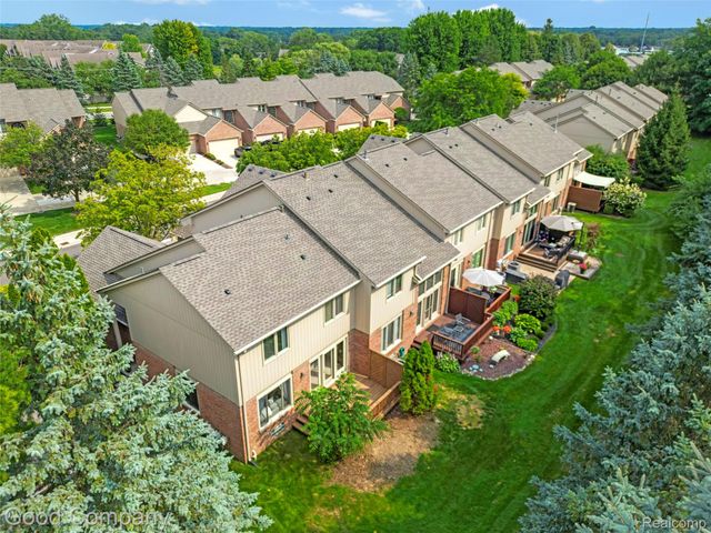 55441 Boardwalk Drive, Shelby Charter Township, MI 48316