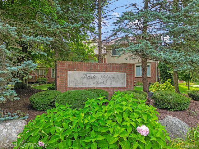 55441 Boardwalk Drive, Shelby Charter Township, MI 48316