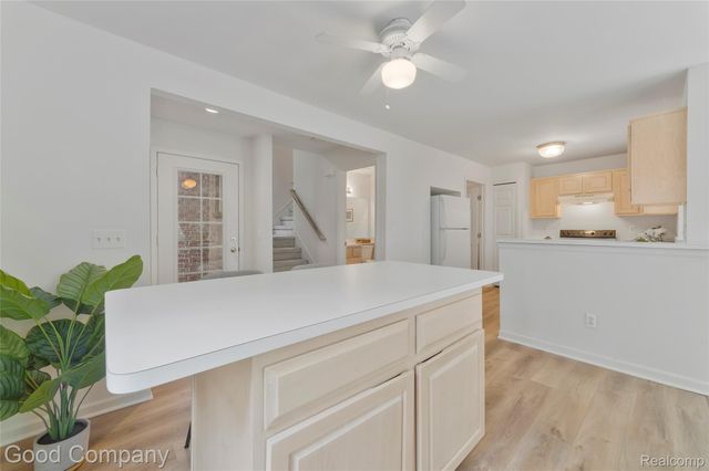 55441 Boardwalk Drive, Shelby Charter Township, MI 48316