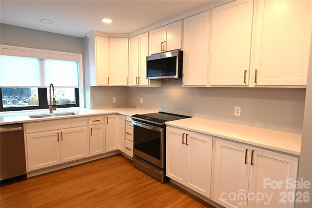 3761 Rock Bridge Drive NE, Conover, NC 28613