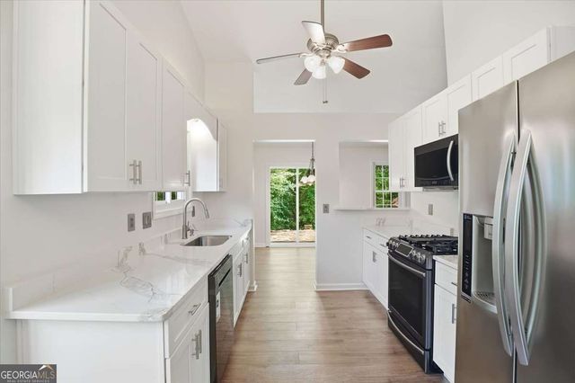 847 Riverstone Lane, Woodstock, GA 30188