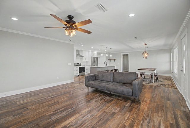 402 Cable Street, Headland, AL 36345
