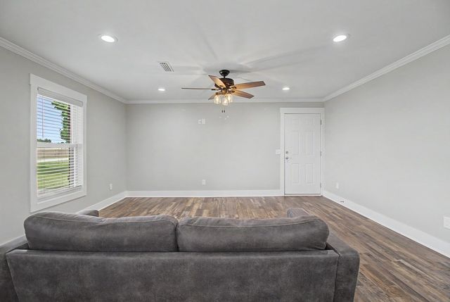 402 Cable Street, Headland, AL 36345