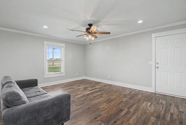 402 Cable Street, Headland, AL 36345