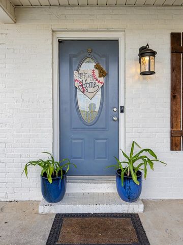 402 Cable Street, Headland, AL 36345
