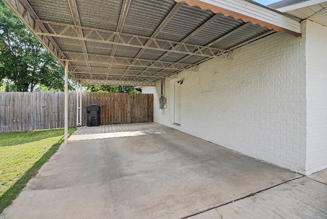 402 Cable Street, Headland, AL 36345