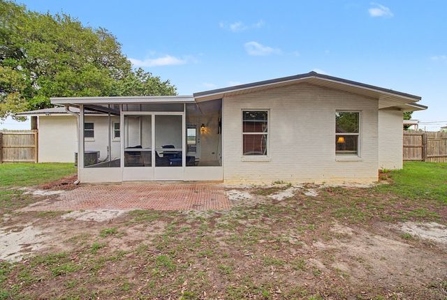 402 Cable Street, Headland, AL 36345