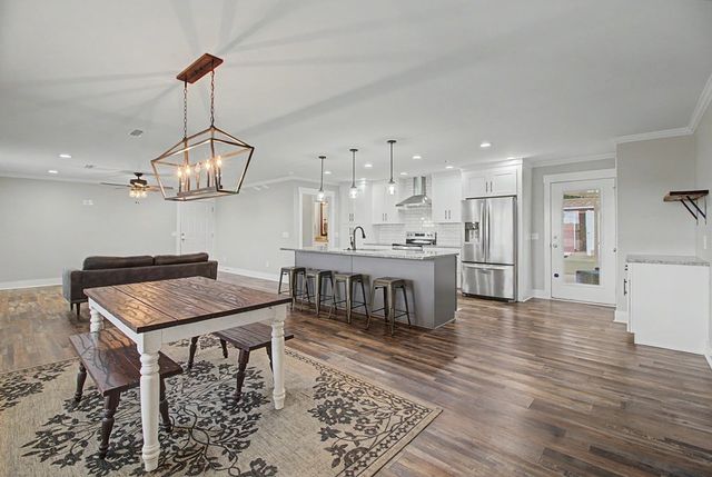 402 Cable Street, Headland, AL 36345