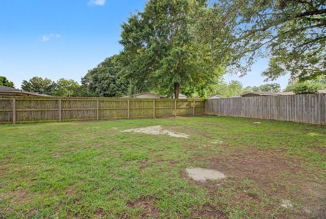 402 Cable Street, Headland, AL 36345