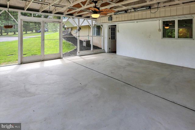 851 CADMUS RD, Pottstown, PA 19465