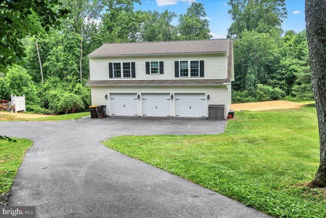 851 CADMUS RD, Pottstown, PA 19465