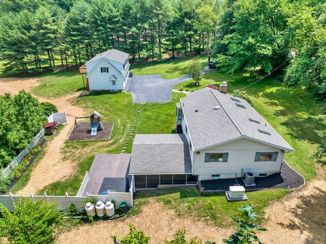 851 CADMUS RD, Pottstown, PA 19465