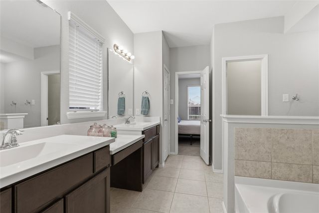 1721 Settlement Way, Aubrey, TX 76227