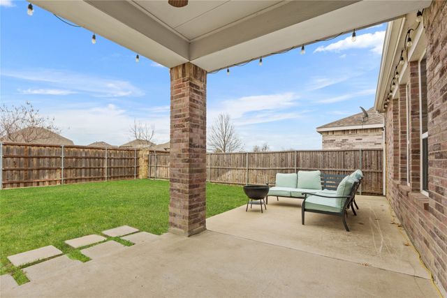 1721 Settlement Way, Aubrey, TX 76227