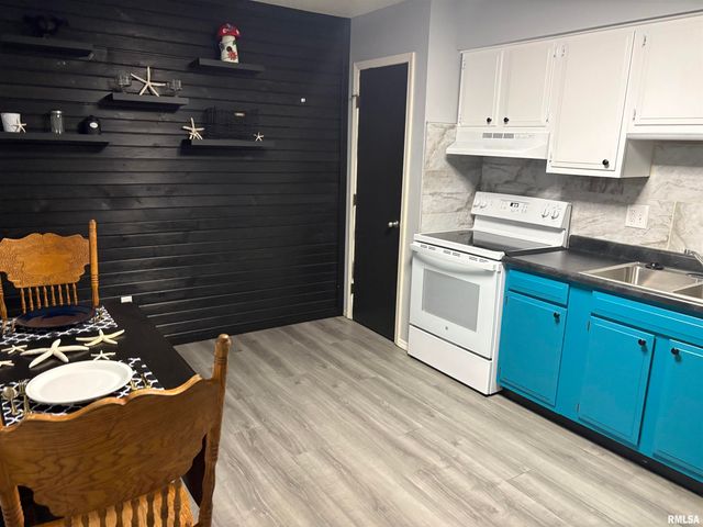 1901 Jeanette Ln Apt 3, Springfield, IL 62702