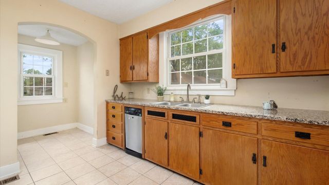 1195 W Main Street, Newark, OH 43055