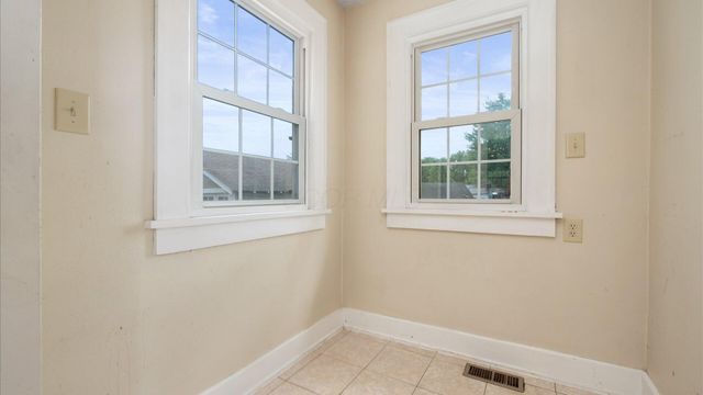 1195 W Main Street, Newark, OH 43055