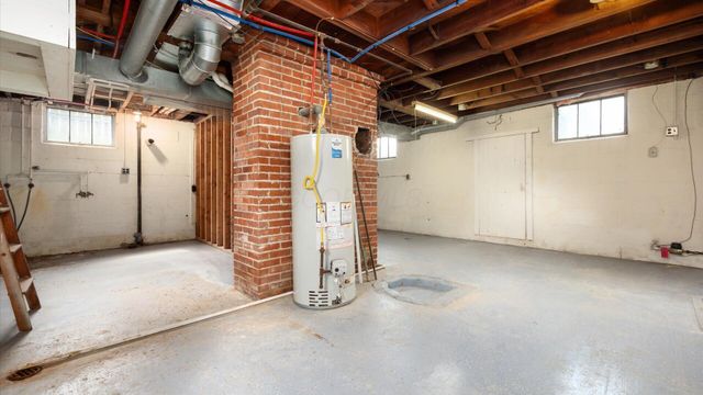 1195 W Main Street, Newark, OH 43055