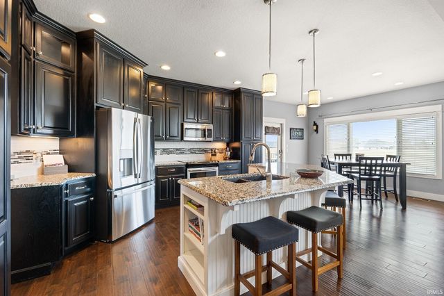 13708 Paperbark Trail, Fort Wayne, IN 46814